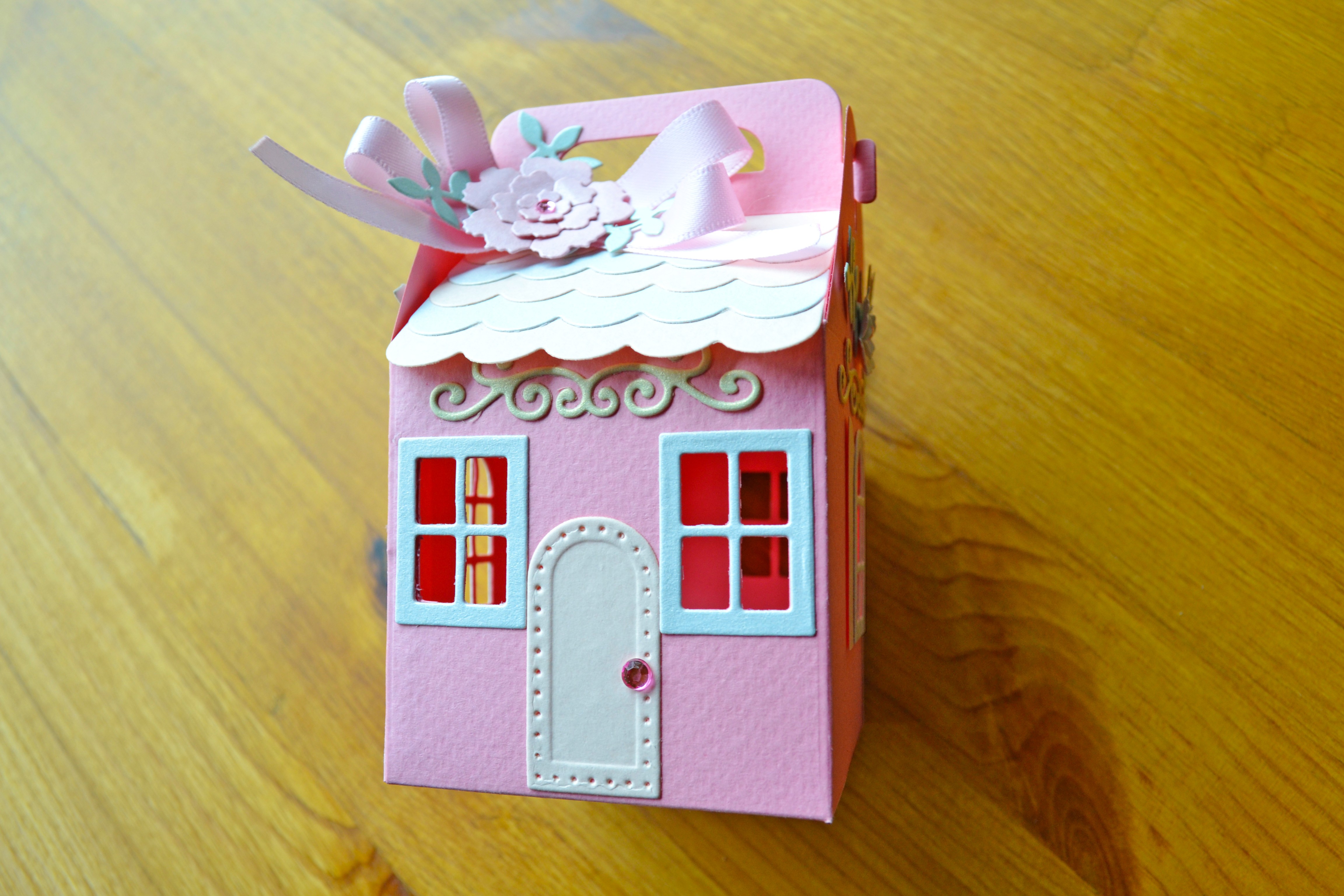 紙藝課程-浪漫滿屋禮物盒
